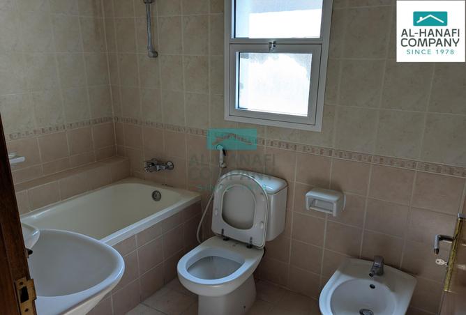 907444 - Property Image 3
