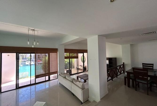 956637 - Property Main Image