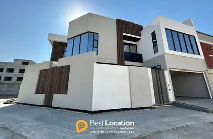 فيلا - 4 غرف نوم - 7 حمامات للبيع في الحد - المحرق