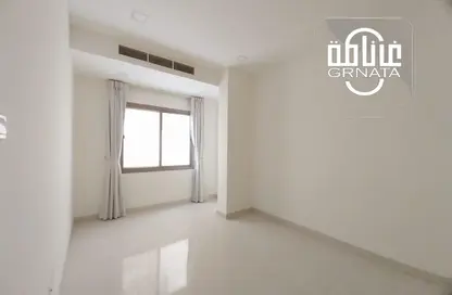 Apartment - 2 Bedrooms - 2 Bathrooms for rent in Al Burhama - Manama - Capital Governorate