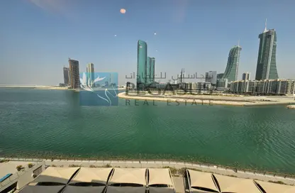 شقة - 2 غرف نوم - 3 حمامات للايجار في جزيرة الريف - محافظة العاصمة