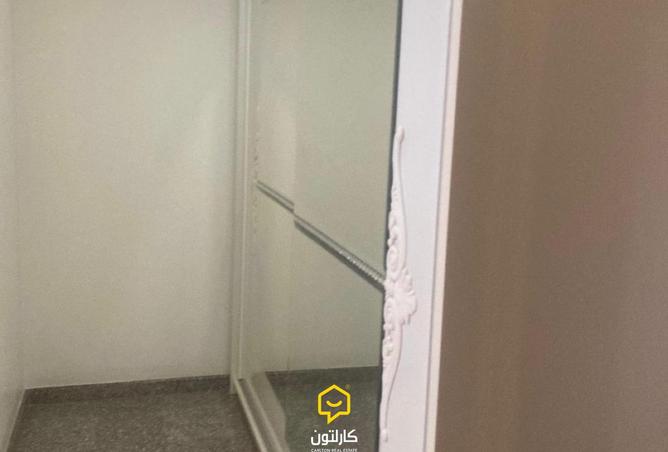 984965 - Property Image 2