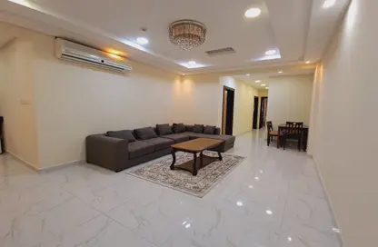 Apartment - 2 Bedrooms - 2 Bathrooms for rent in Seef - Capital Governorate