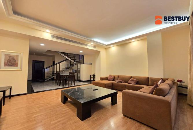 955220 - Property Image 3