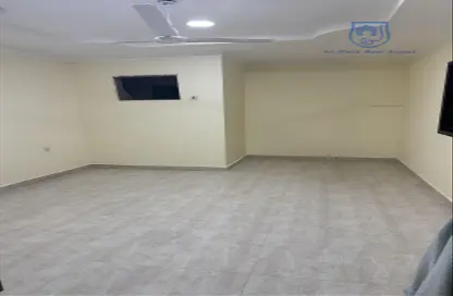 Apartment - 2 Bedrooms - 2 Bathrooms for rent in Busaiteen - Muharraq Governorate