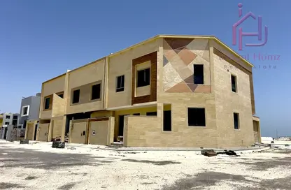 Villa - 4 Bedrooms - 5 Bathrooms for sale in Busaiteen - Muharraq Governorate