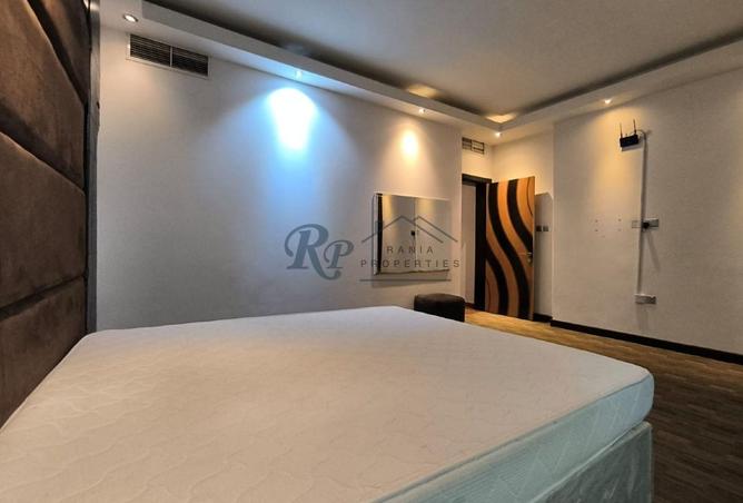 983694 - Property Image 2