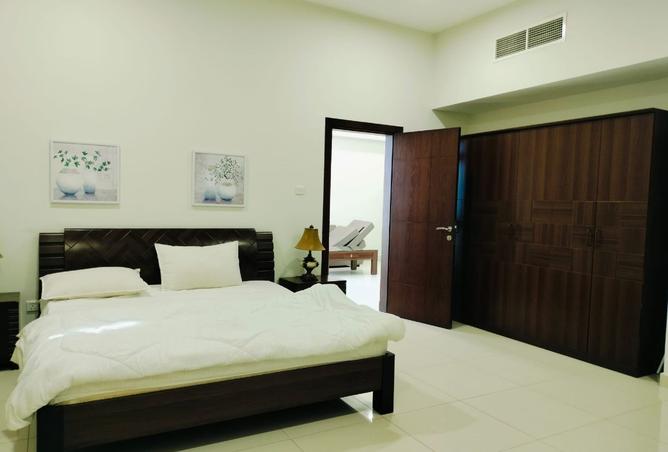 958176 - Property Image 2