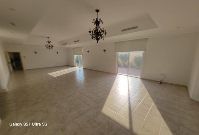 980947 - Property Image 2