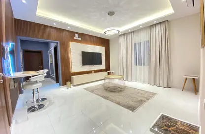 Apartment - 2 Bedrooms - 2 Bathrooms for rent in Busaiteen - Muharraq Governorate