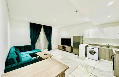 Apartment - 2 Bedrooms - 2 Bathrooms for rent in Segaya - Manama - Capital Governorate