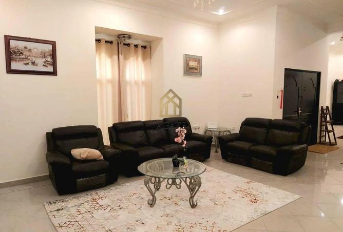 977701 - Property Image 2