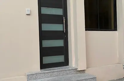 Apartment - 3 Bedrooms - 2 Bathrooms for rent in Nuwaidrat - Central Governorate