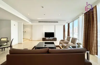 Apartment - 2 Bedrooms - 3 Bathrooms for rent in Al Juffair - Capital Governorate