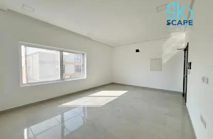 Apartment - 3 Bedrooms - 2 Bathrooms for rent in Tubli - Central Governorate