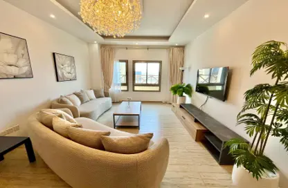 Apartment - 2 Bedrooms - 3 Bathrooms for rent in Busaiteen - Muharraq Governorate