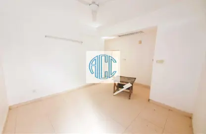 Empty Room image for: Apartment - 2 Bedrooms - 1 Bathroom for rent in Gudaibiya - Manama - Capital Governorate, Image 1