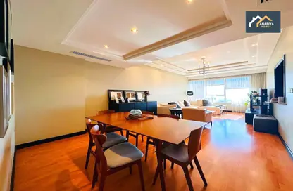 Living / Dining Room image for: Apartment - 3 Bedrooms - 4 Bathrooms for sale in Abraj Al Lulu - Manama - Capital Governorate, Image 1