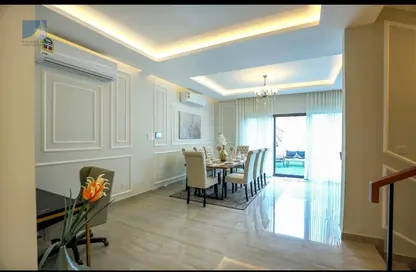 Dining Room image for: Villa - 3 Bedrooms - 4 Bathrooms for sale in Janabiya - Northern Governorate, Image 1