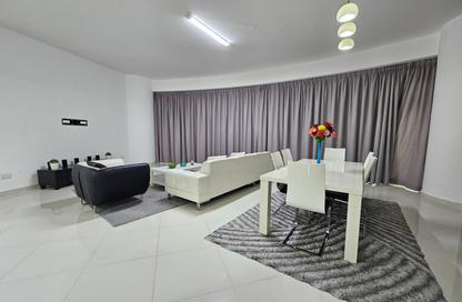 Apartment - 2 Bedrooms - 3 Bathrooms for rent in Sanabis - Manama - Capital Governorate