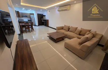 Apartment - 2 Bedrooms - 2 Bathrooms for rent in Busaiteen - Muharraq Governorate