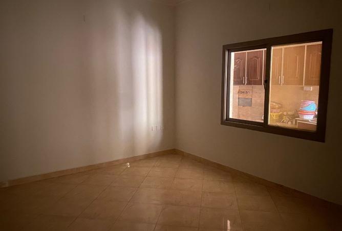 957785 - Property Image 2