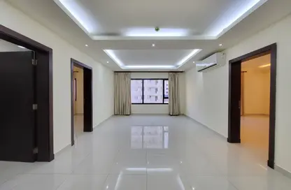 Apartment - 2 Bedrooms - 2 Bathrooms for rent in Hidd - Muharraq Governorate