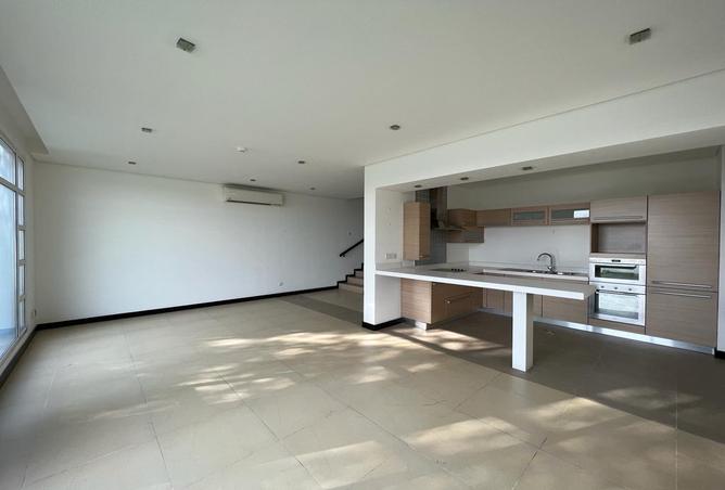 976022 - Property Image 2