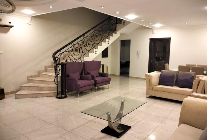 972181 - Property Image 2