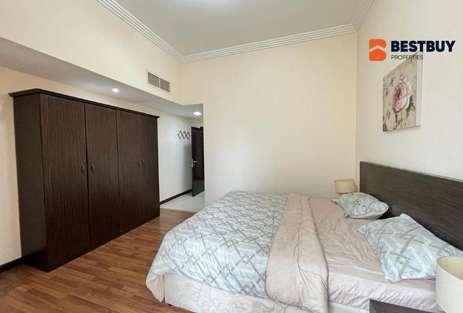 983989 - Property Image 2