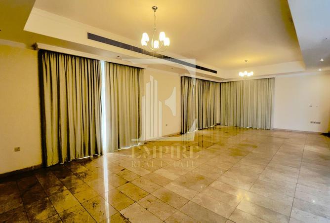 968583 - Property Image 3