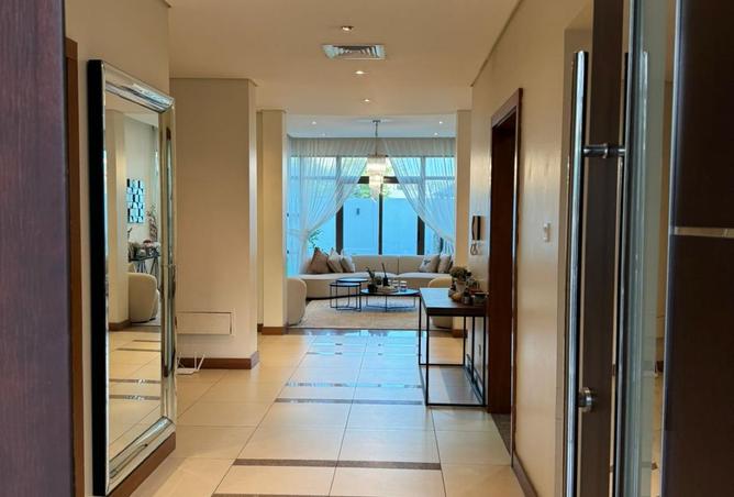 962988 - Property Image 2