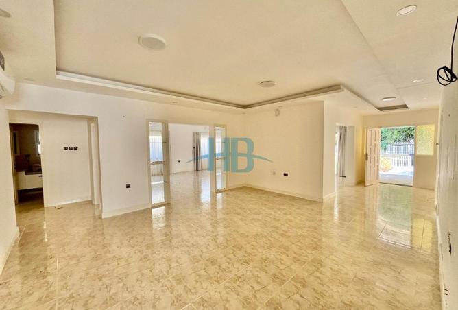 975968 - Property Image 3