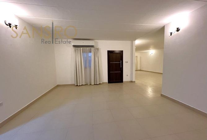 978301 - Property Image 3