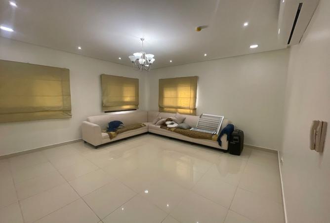 973168 - Property Main Image