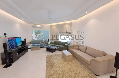 فيلا - 4 غرف نوم - 5 حمامات للايجار في البسيتين - المحرق