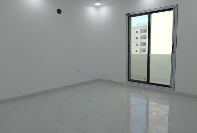 967065 - Property Image 3