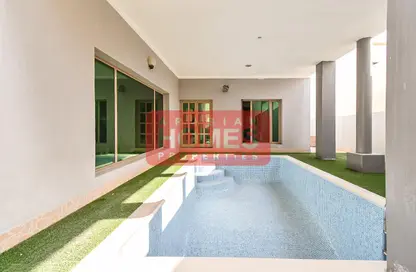 Villa - 5 Bedrooms - 6 Bathrooms for rent in Tubli - Central Governorate