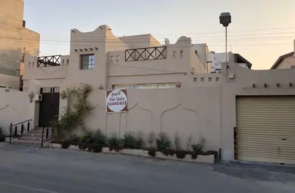 Villa - 5 Bedrooms - 5 Bathrooms for sale in Alhajiyat - Riffa - Southern Governorate