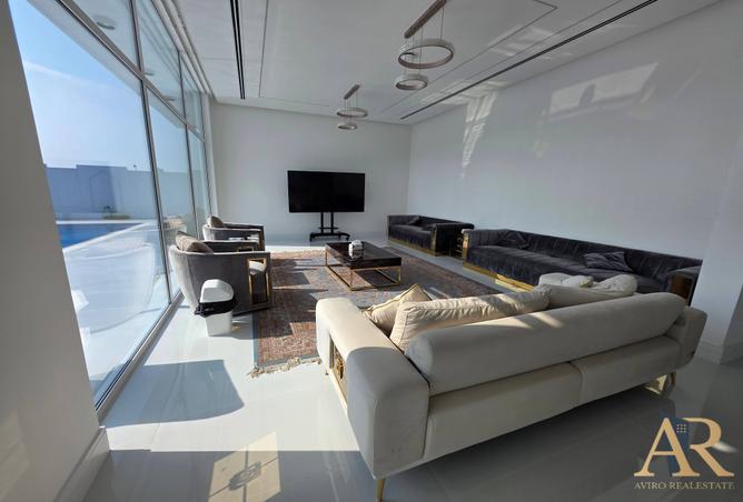 985126 - Property Image 3