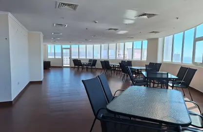 Apartment - 2 Bedrooms - 3 Bathrooms for rent in Al Juffair - Capital Governorate