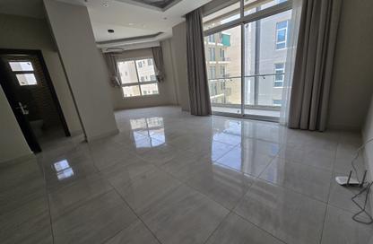Apartment - 2 Bedrooms - 2 Bathrooms for rent in Hidd - Muharraq Governorate