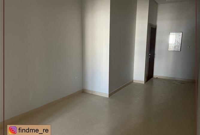955028 - Property Image 2