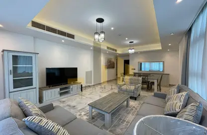 Apartment - 3 Bedrooms - 3 Bathrooms for rent in Al Juffair - Capital Governorate