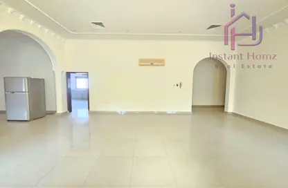 Villa - 3 Bedrooms - 4 Bathrooms for rent in Saar - Northern Governorate