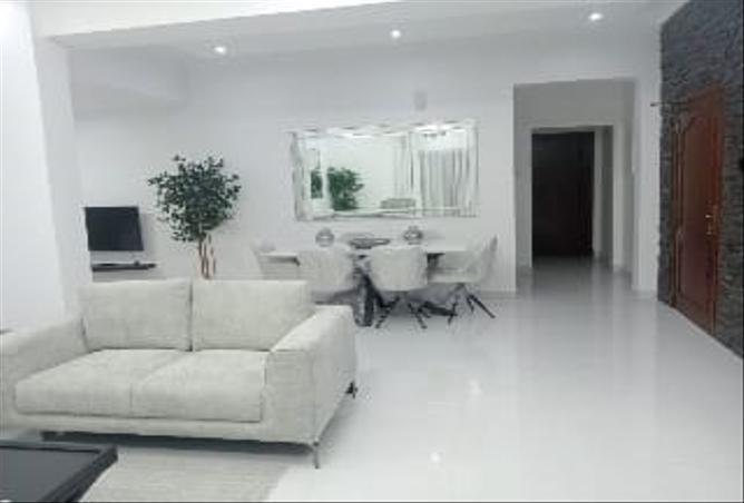 957005 - Property Image 3