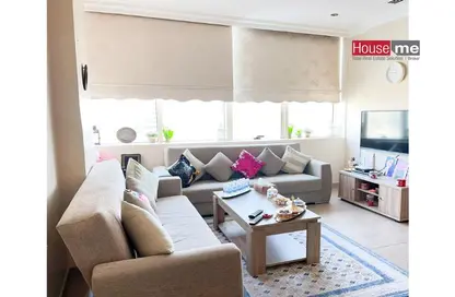 Living Room image for: Apartment - 1 Bedroom - 2 Bathrooms for sale in Al Juffair - Capital Governorate, Image 1