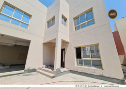 Villa - 4 bedrooms - 6 bathrooms for sale in Sanad - Central Governorate