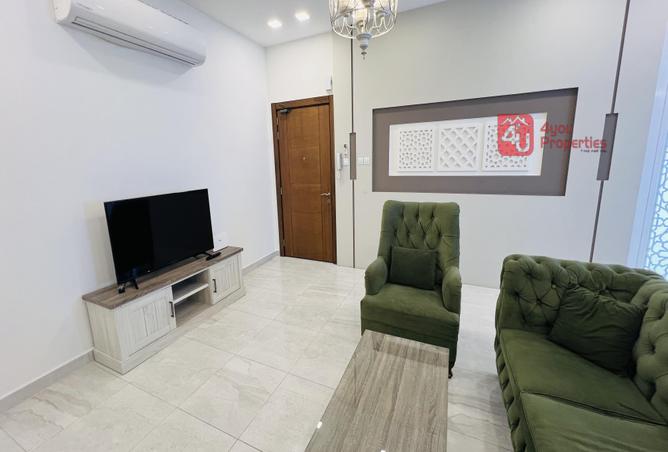 972125 - Property Image 2