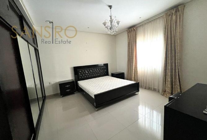 982726 - Property Image 2